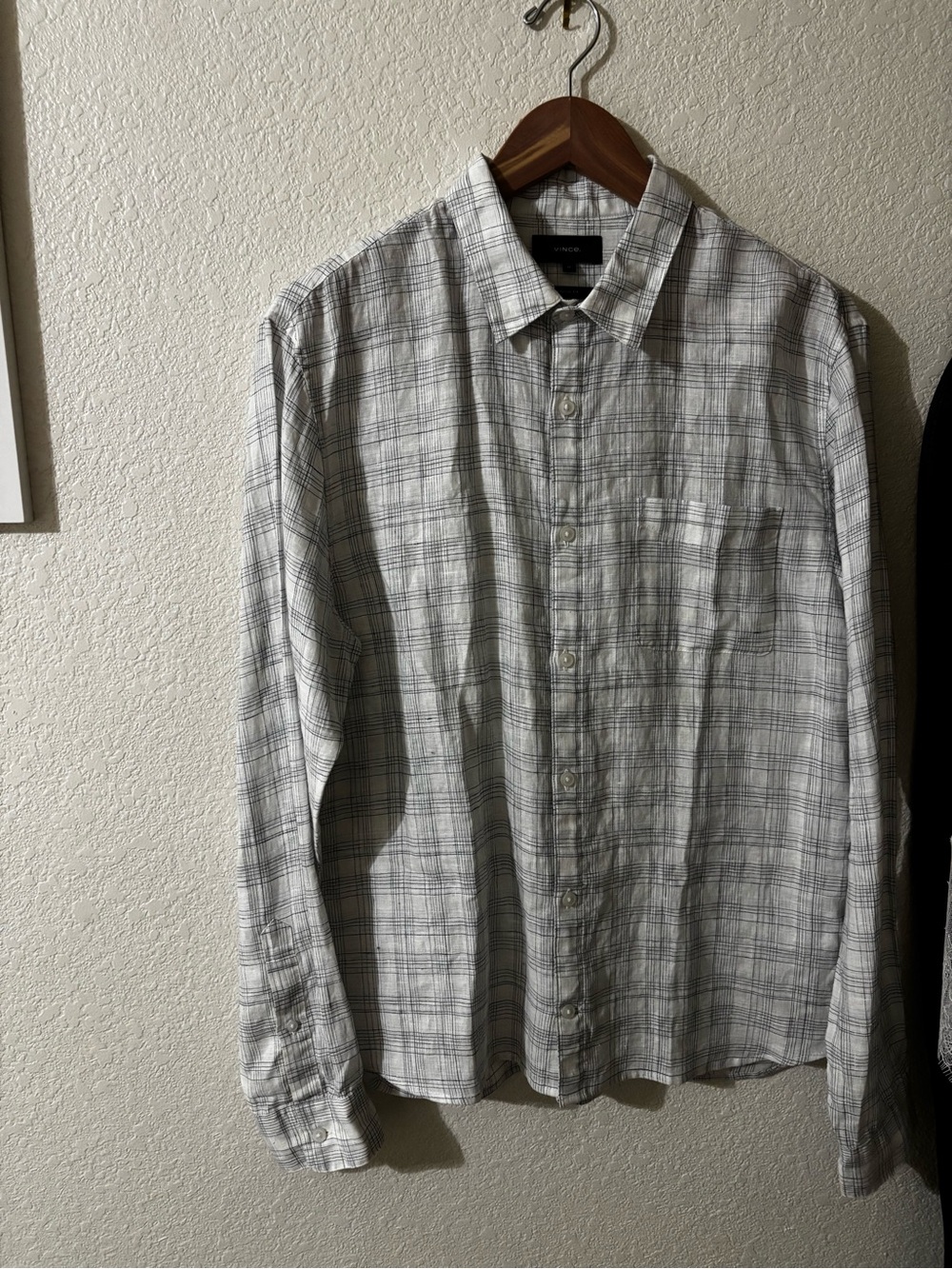 Vince Men's 100% Linen White and Blue Plaid Button-Down Shirt